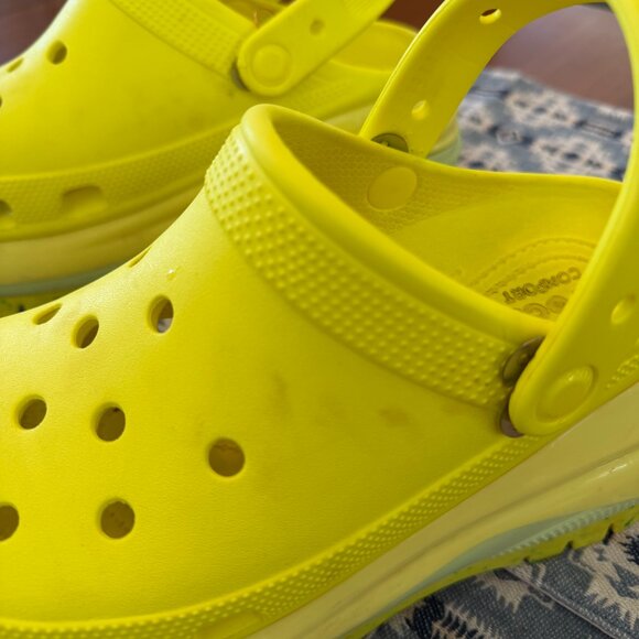 Crocs-Mega Crush Platform Neon Yellow Worn 2x! - Picture 2 of 7